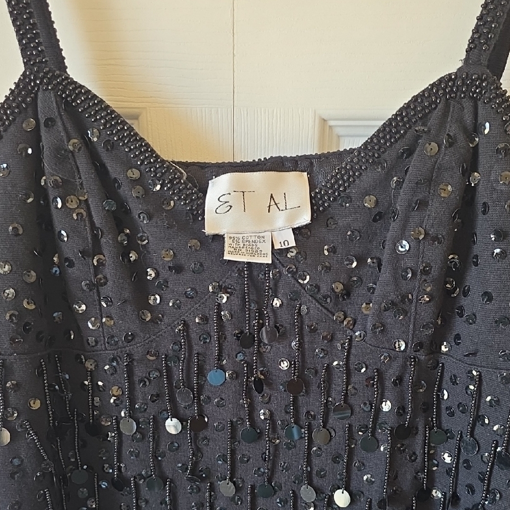 Elegant Black Sequin Midi Dress - Picture 9 of 12
